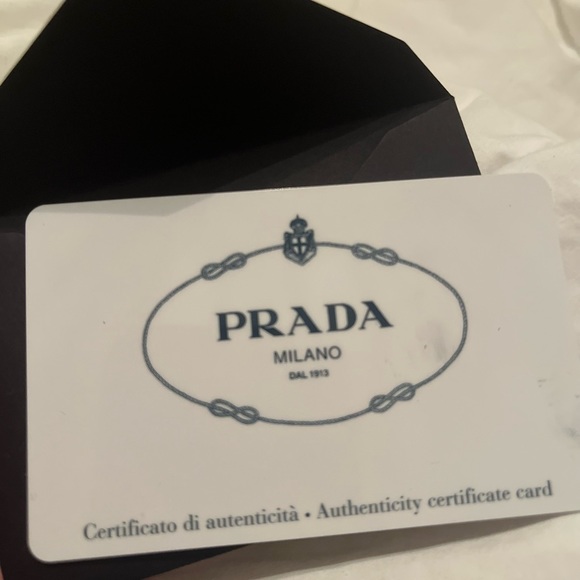 PRADA re addition 2005 BRAND NEW - Picture 3 of 4